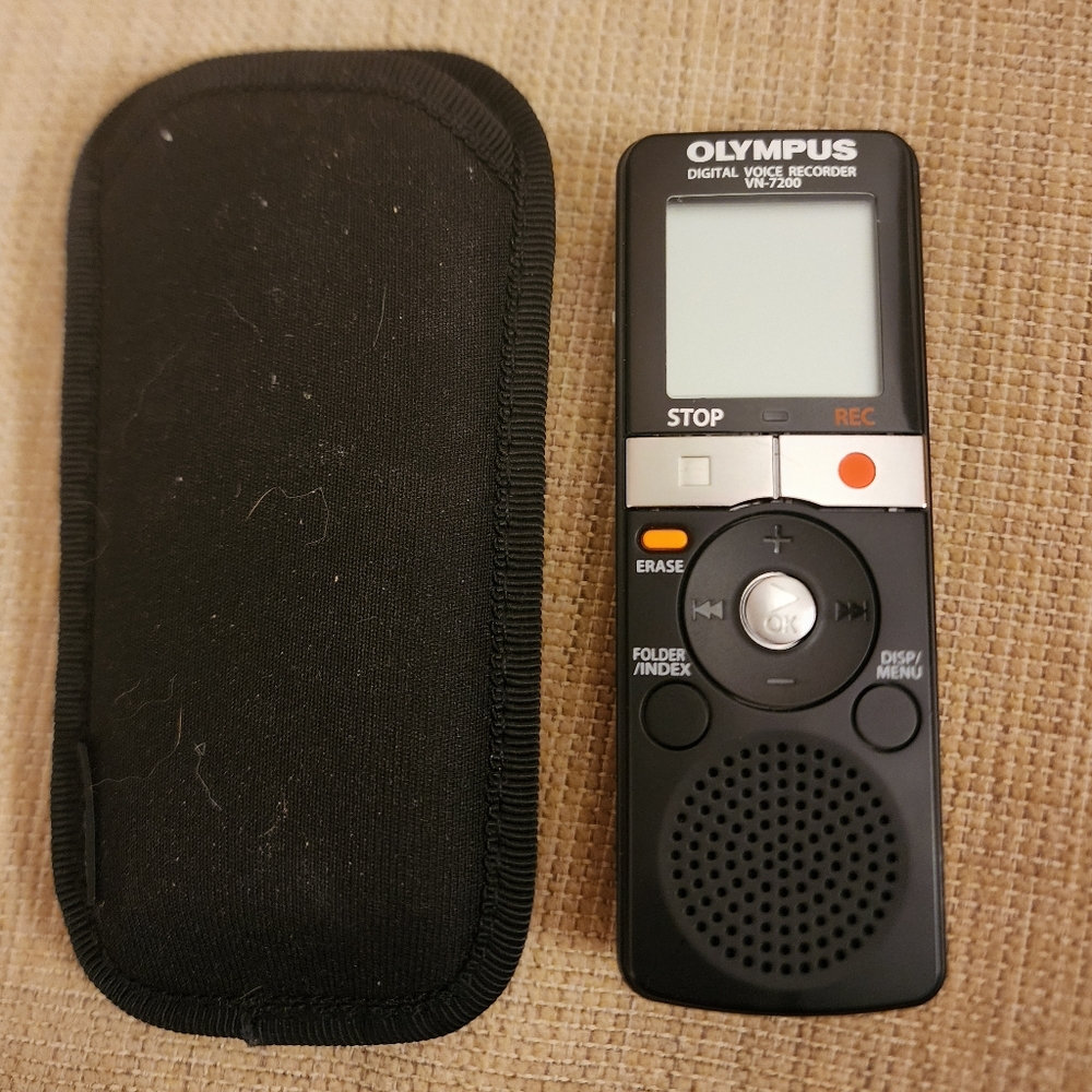 Olympus Digital Voice Recorder w/Neoprene Case